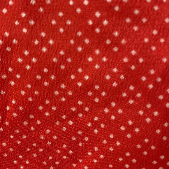 BEAUTIFUL CORAL & WHITE LEAF BORDER DESIGN SQUARE SCARF MEASURES APPROX 26”x26” - Picture 3 of 6